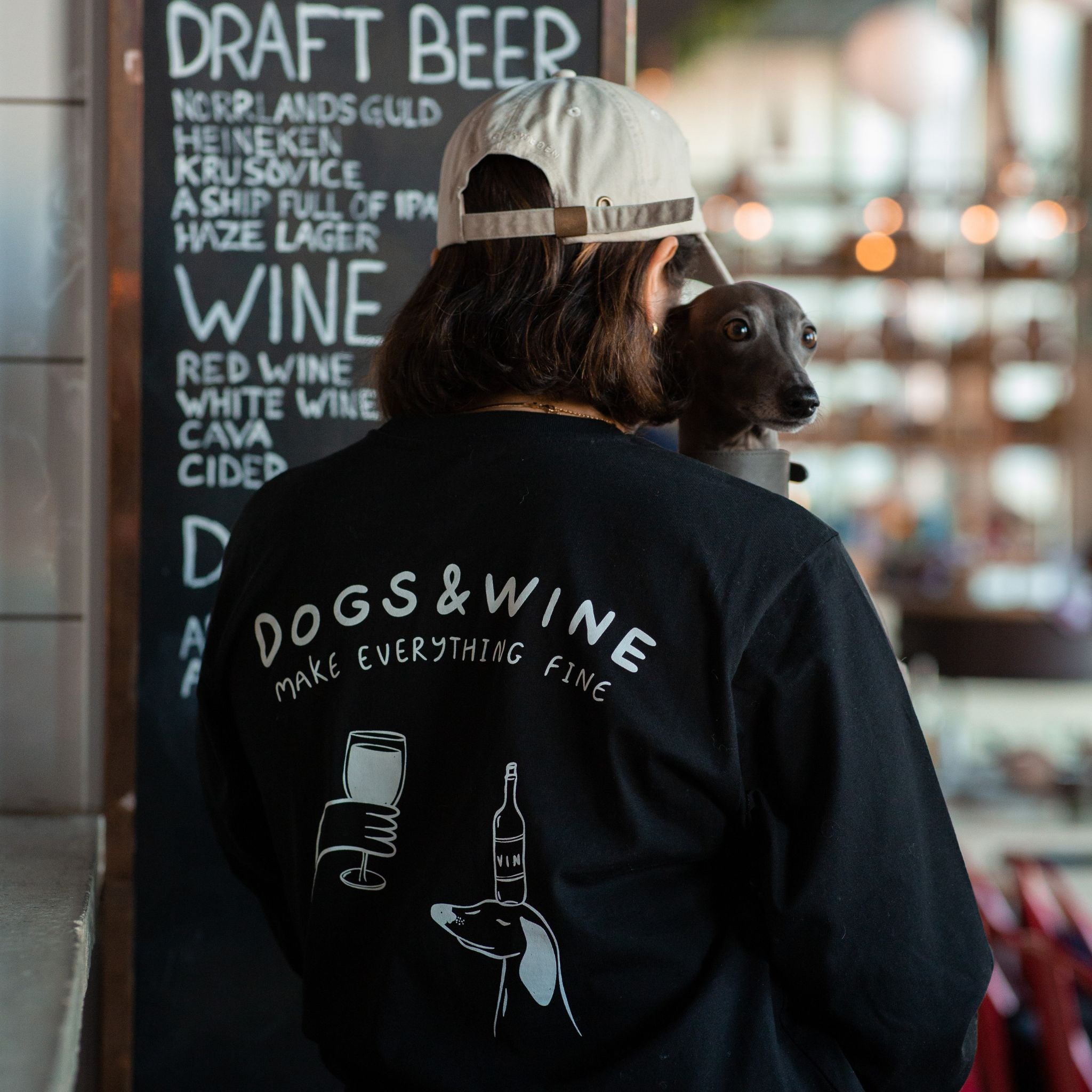 Svart Långärmad T-shirt - Dogs & Wine Make Everything Fine